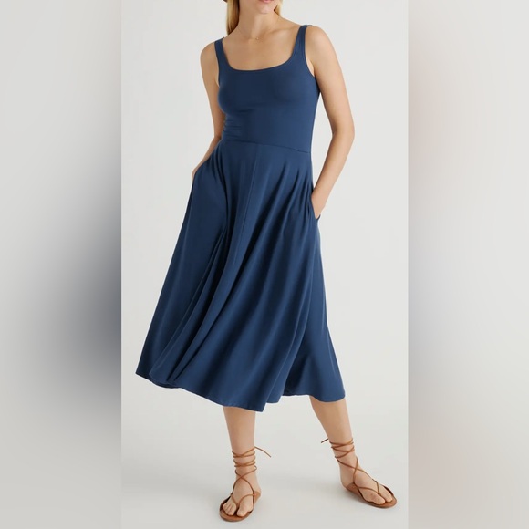 Quince Dresses & Skirts - NWOT! Quince Women's Tencel Jersey Fit & Flare Dress Navy, SMALL.